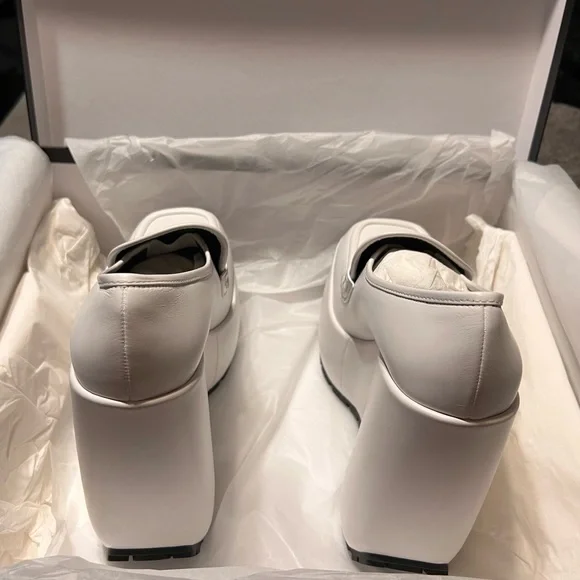 Versace: Medusa Triplatform Wedge - Picture 10 of 16